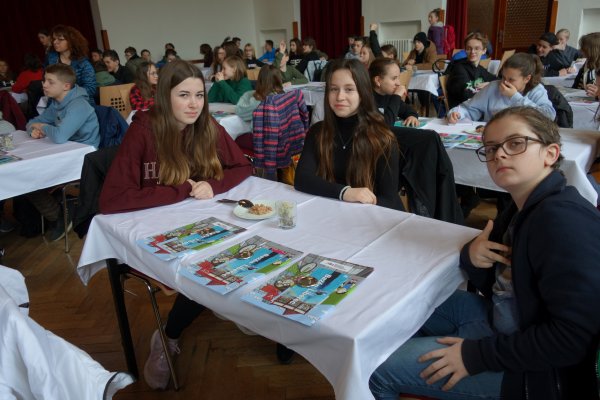 Veronika Borovičková, Valerie Bálková, Semen Dan Shutko.JPG